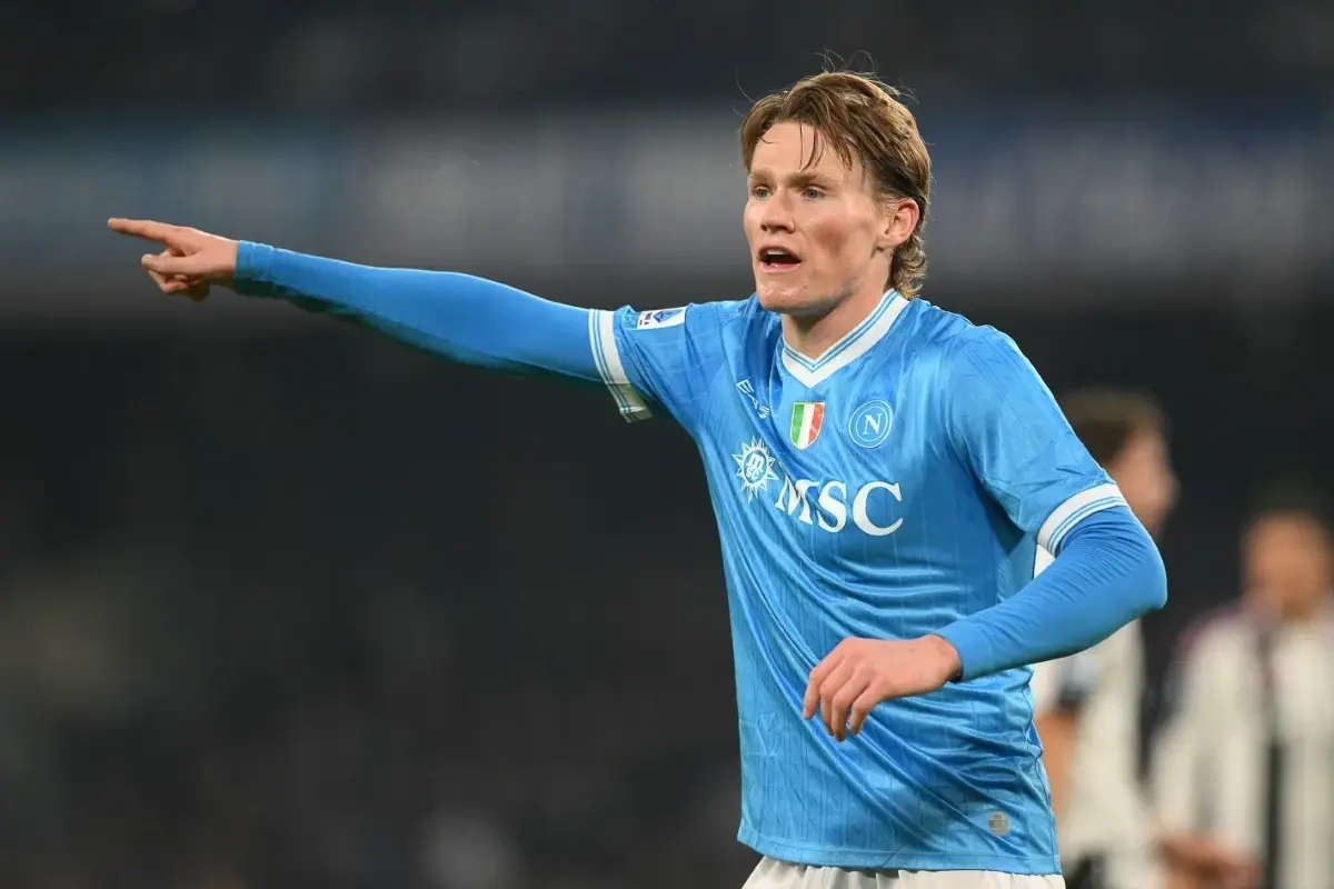 napoli-rozpoczelo-rozmowy-o-przedluzeniu-kontraktu-scotta-mctominaya